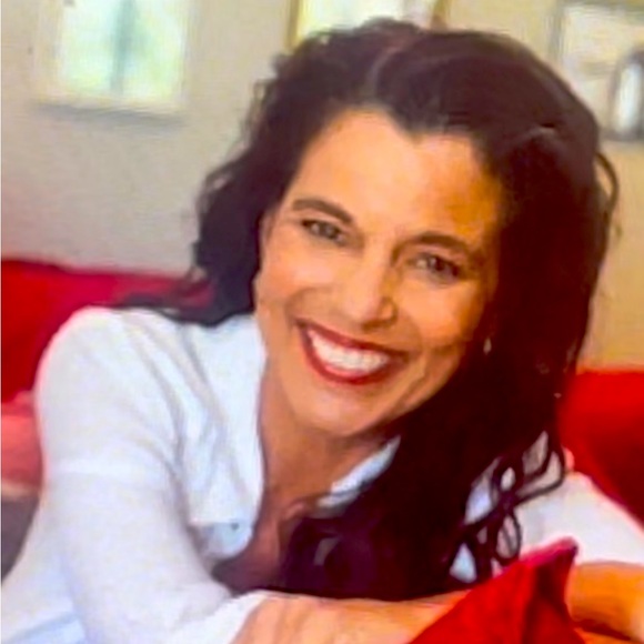 Meet your Posher, Deborah - Picture 1 of 1